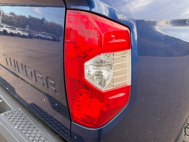 Used 2014 Toyota Tundra Limited w/ Limited Premium Package AWD/4WD image 14
