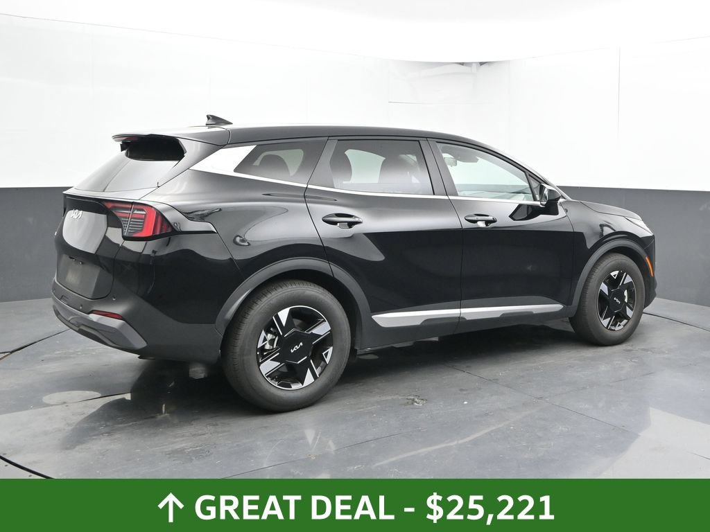 Used 2026 Kia Sportage LX FWD image 4