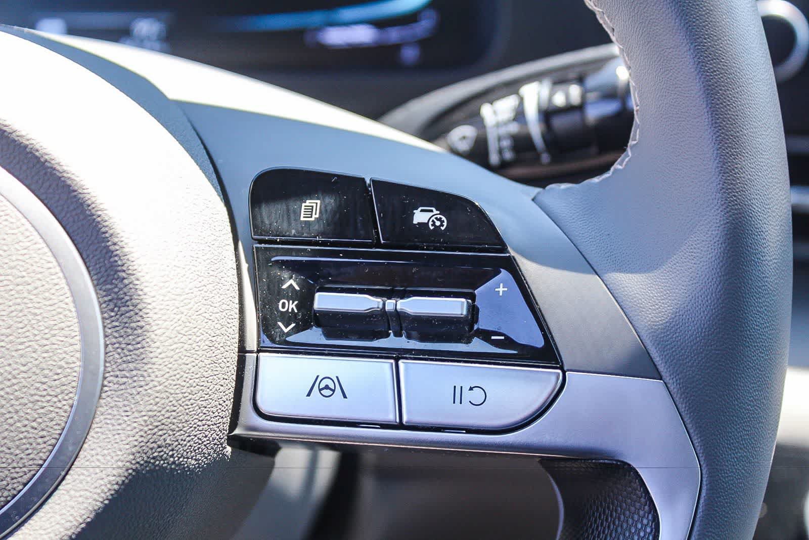 Certified 2026 Hyundai Elantra Sport FWD image 31