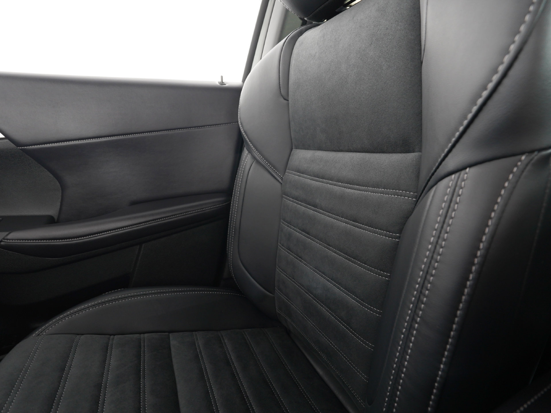 New 2026 Mitsubishi Outlander LE FWD image 19