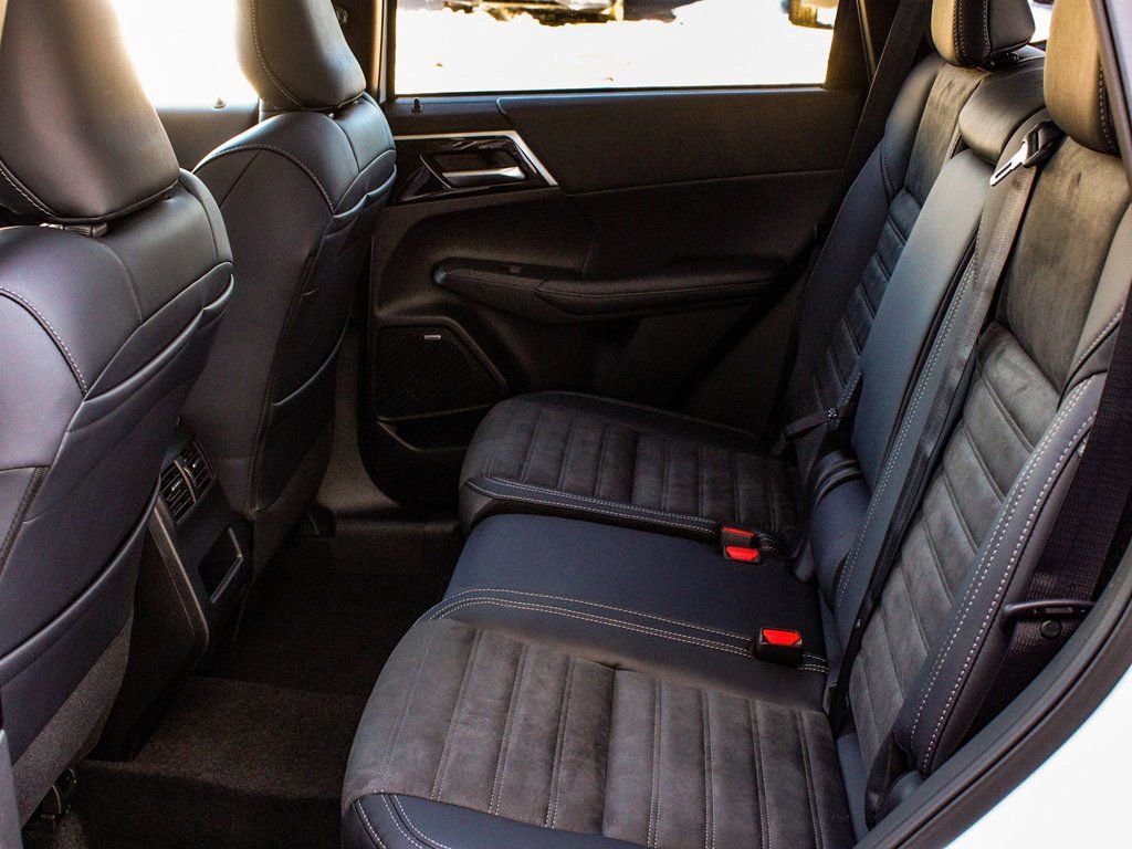 New 2026 Mitsubishi Outlander Trail Edition image 34