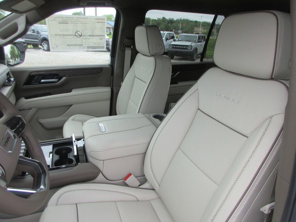 New 2026 GMC Yukon XL Denali AWD/4WD image 11
