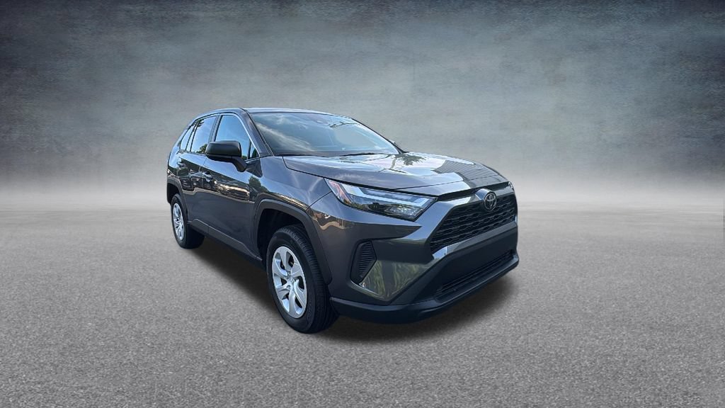 Used 2024 Toyota RAV4 LE AWD/4WD image 2