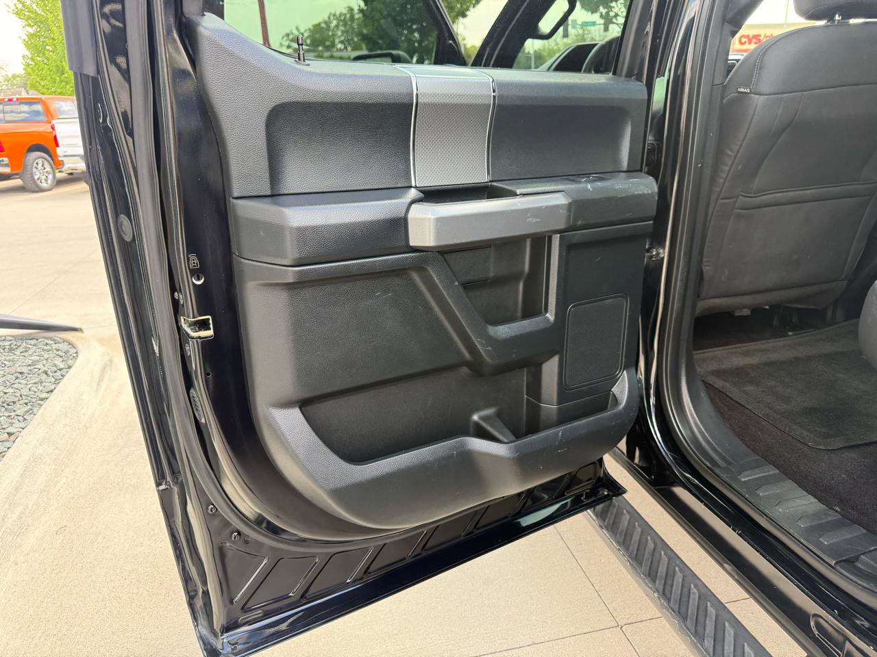 Used 2016 Ford F150 XLT w/ Equipment Group 302A Luxury AWD/4WD image 15