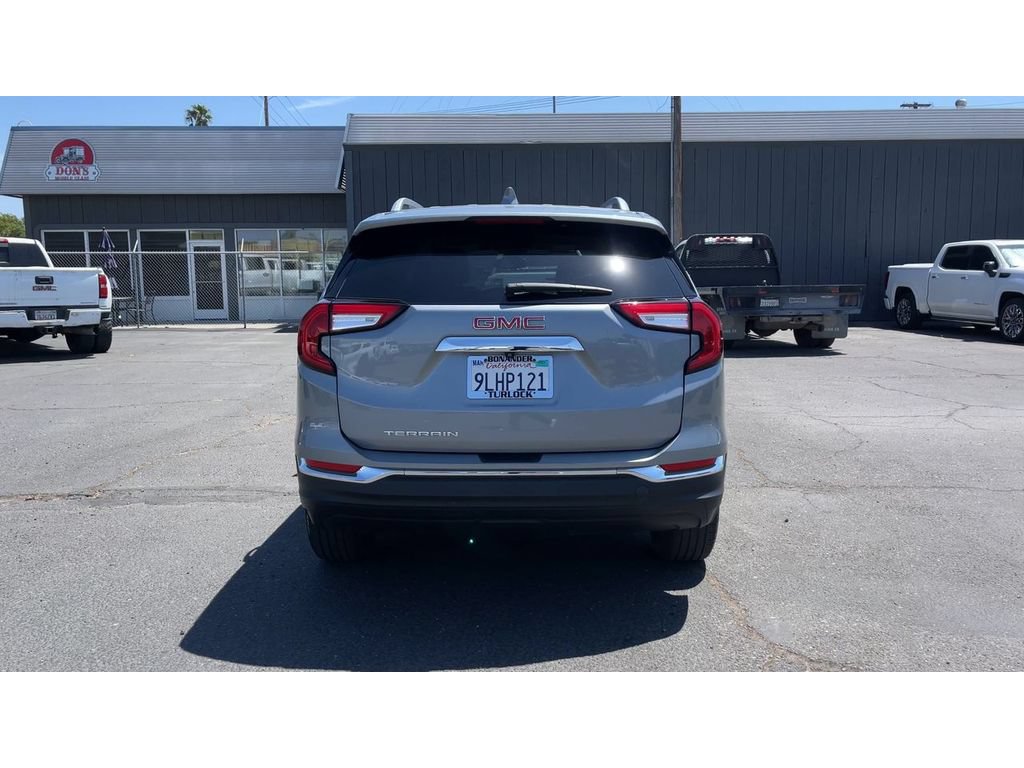 Certified 2024 GMC Terrain SLT FWD image 9