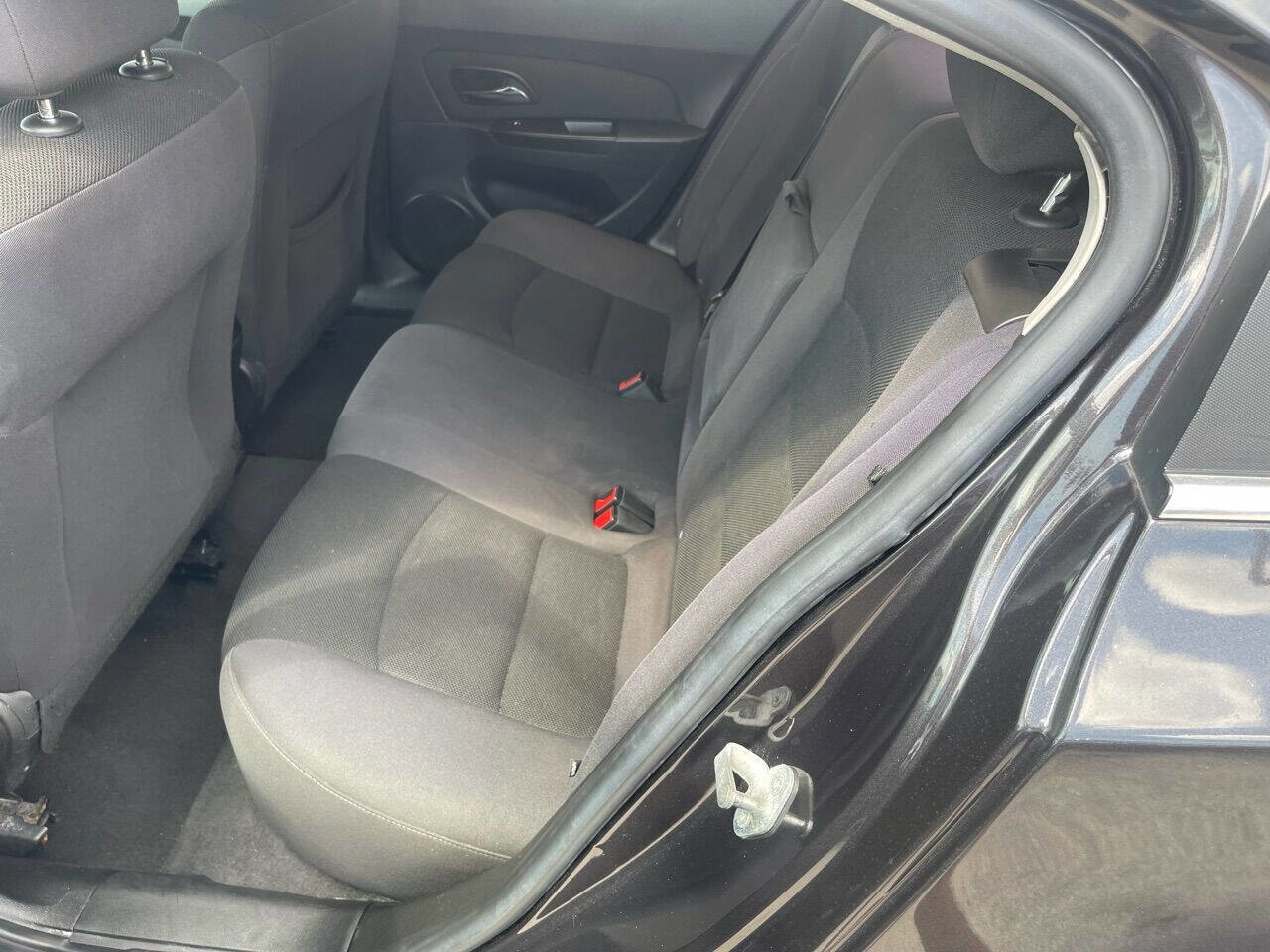 Used 2015 Chevrolet Cruze LT FWD image 10