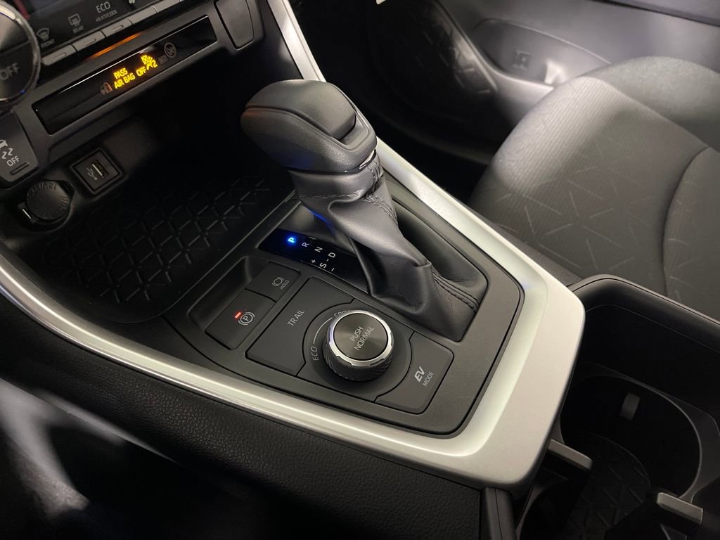 New 2025 Toyota RAV4 XLE image 23