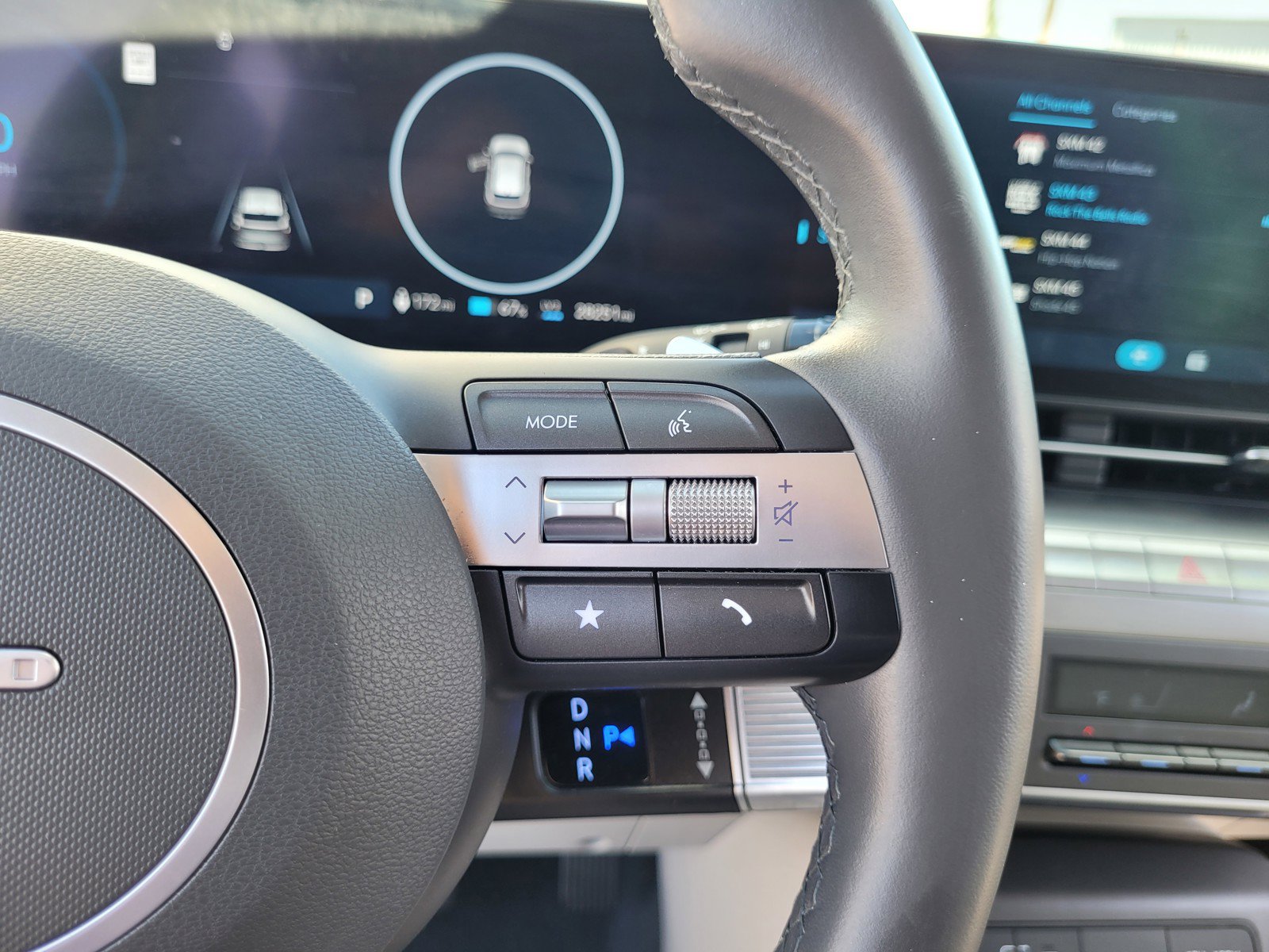 Used 2024 Hyundai Kona SEL FWD image 21