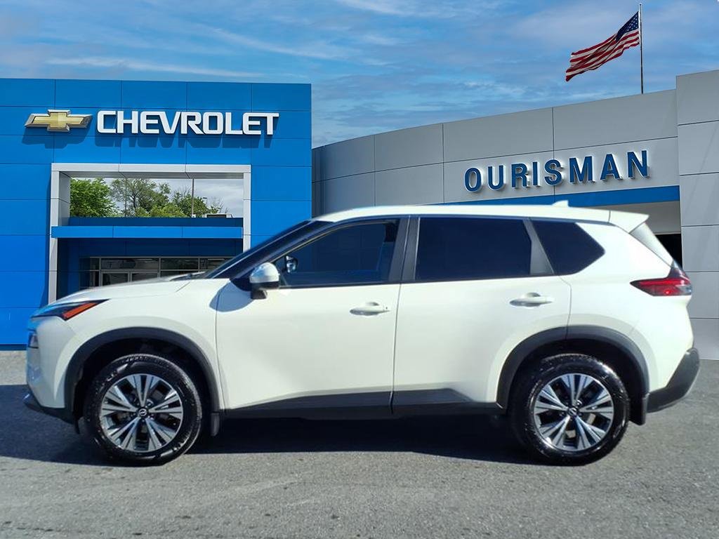 Used 2023 Nissan Rogue SV image 4