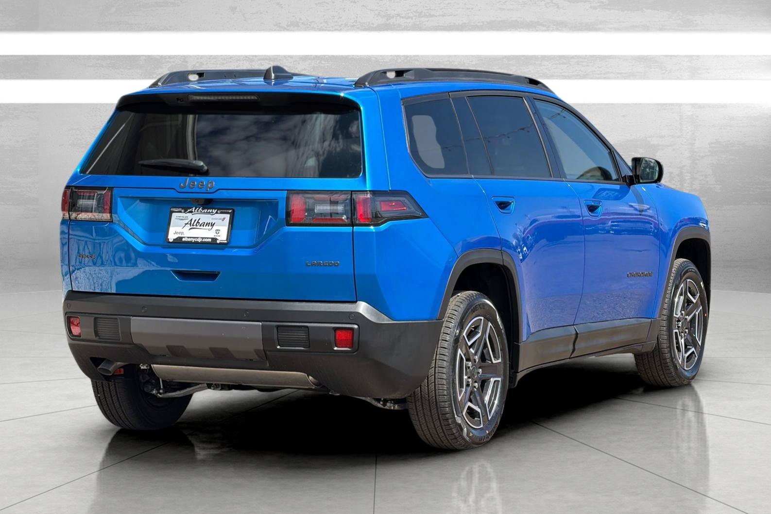 New 2026 Jeep Cherokee Laredo AWD/4WD image 5