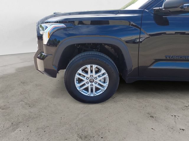 Used 2024 Toyota Tundra SR5 w/ SR5 Convenience Package AWD/4WD image 14