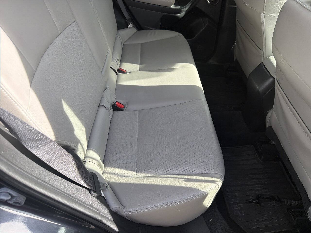 Used 2014 Subaru Forester 2.5i Touring AWD/4WD image 8