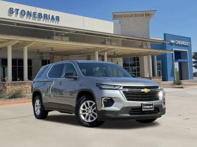 Used 2023 Chevrolet Traverse LS FWD video 1