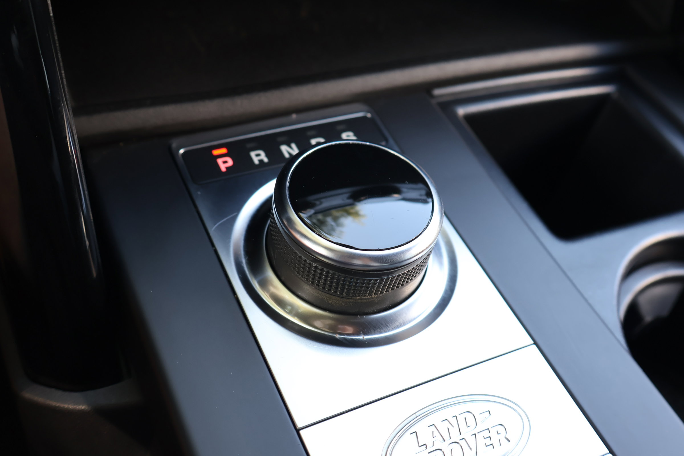 Used 2019 Land Rover Discovery SE AWD/4WD image 28