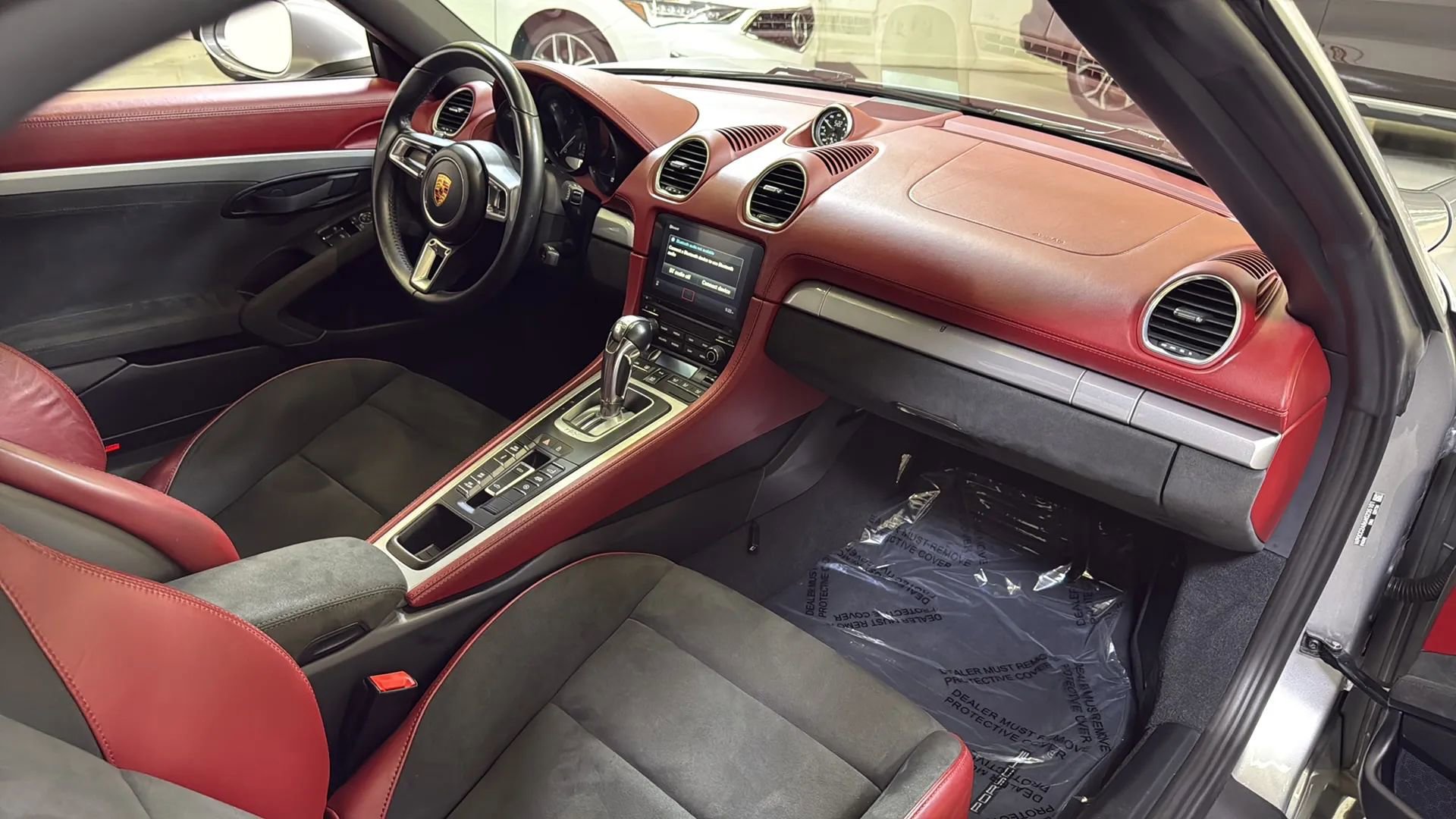Used 2022 Porsche 718 Boxster Spyder RWD image 21