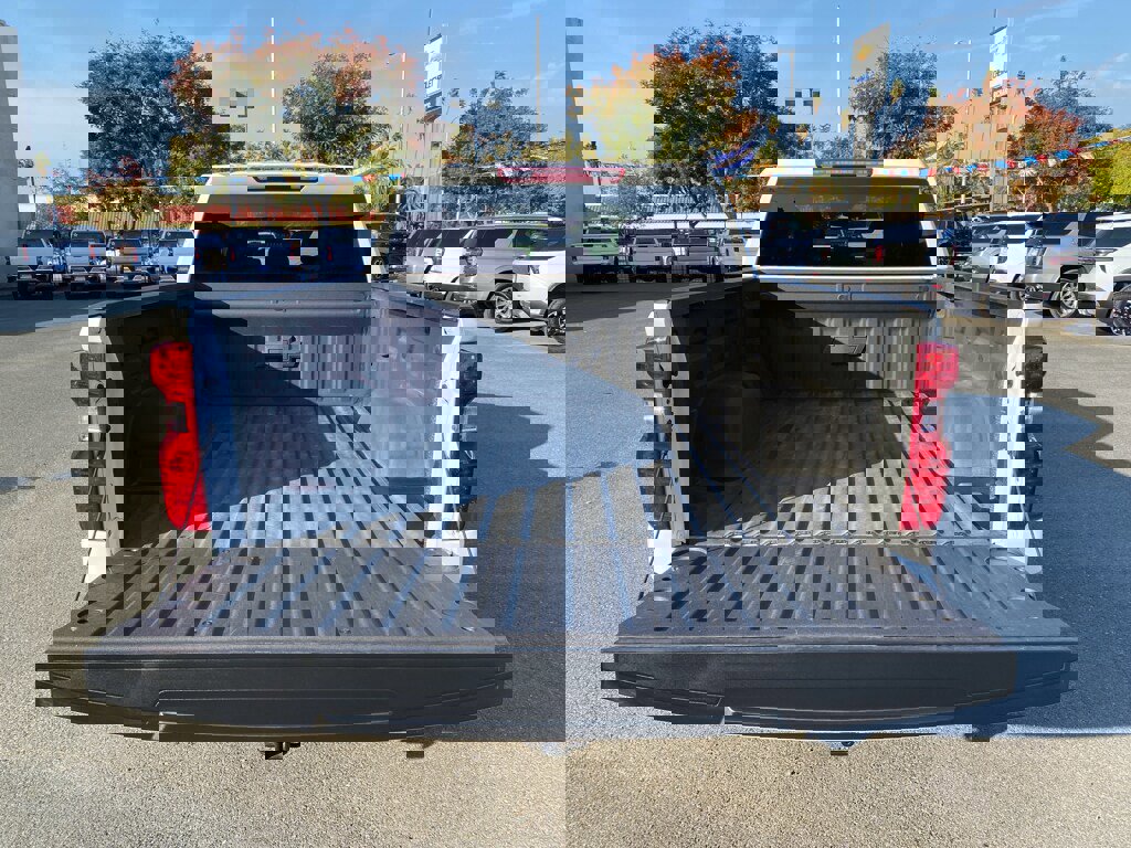 Used 2025 Chevrolet Silverado 1500 LT image 35