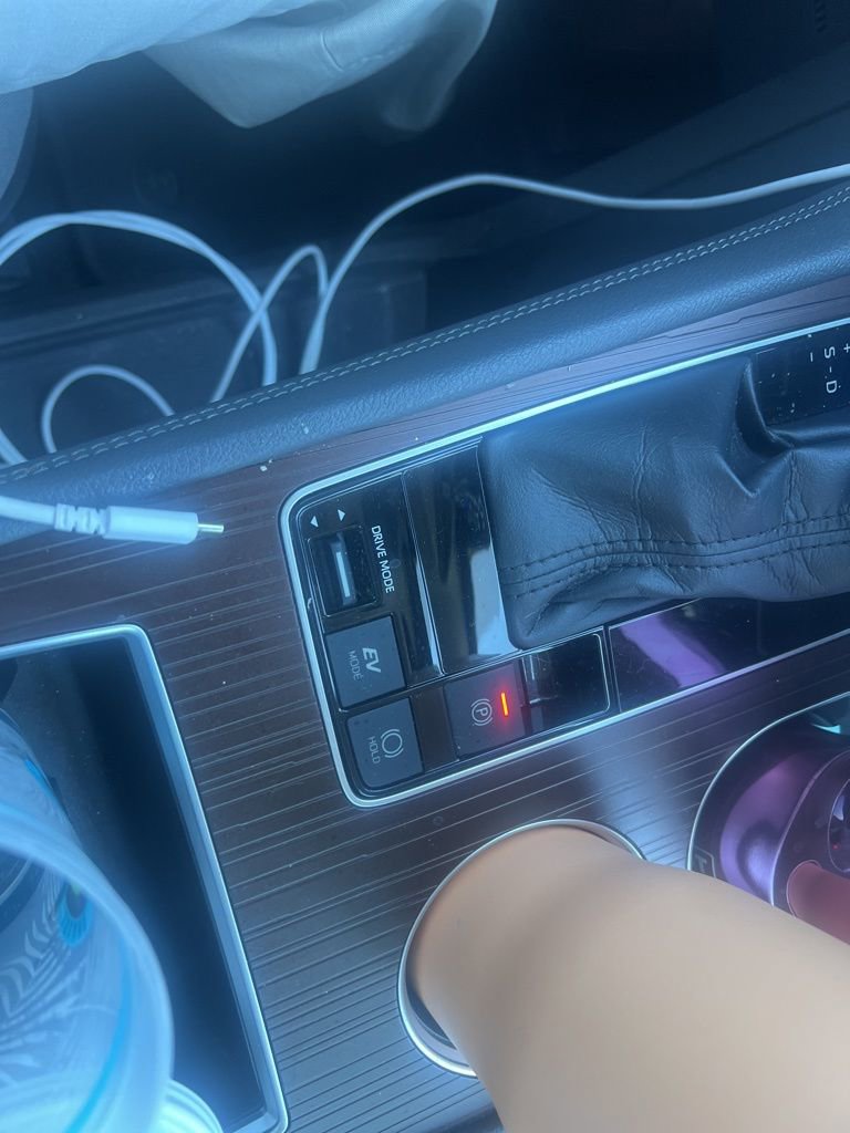 Used 2021 Toyota Sienna LE image 6