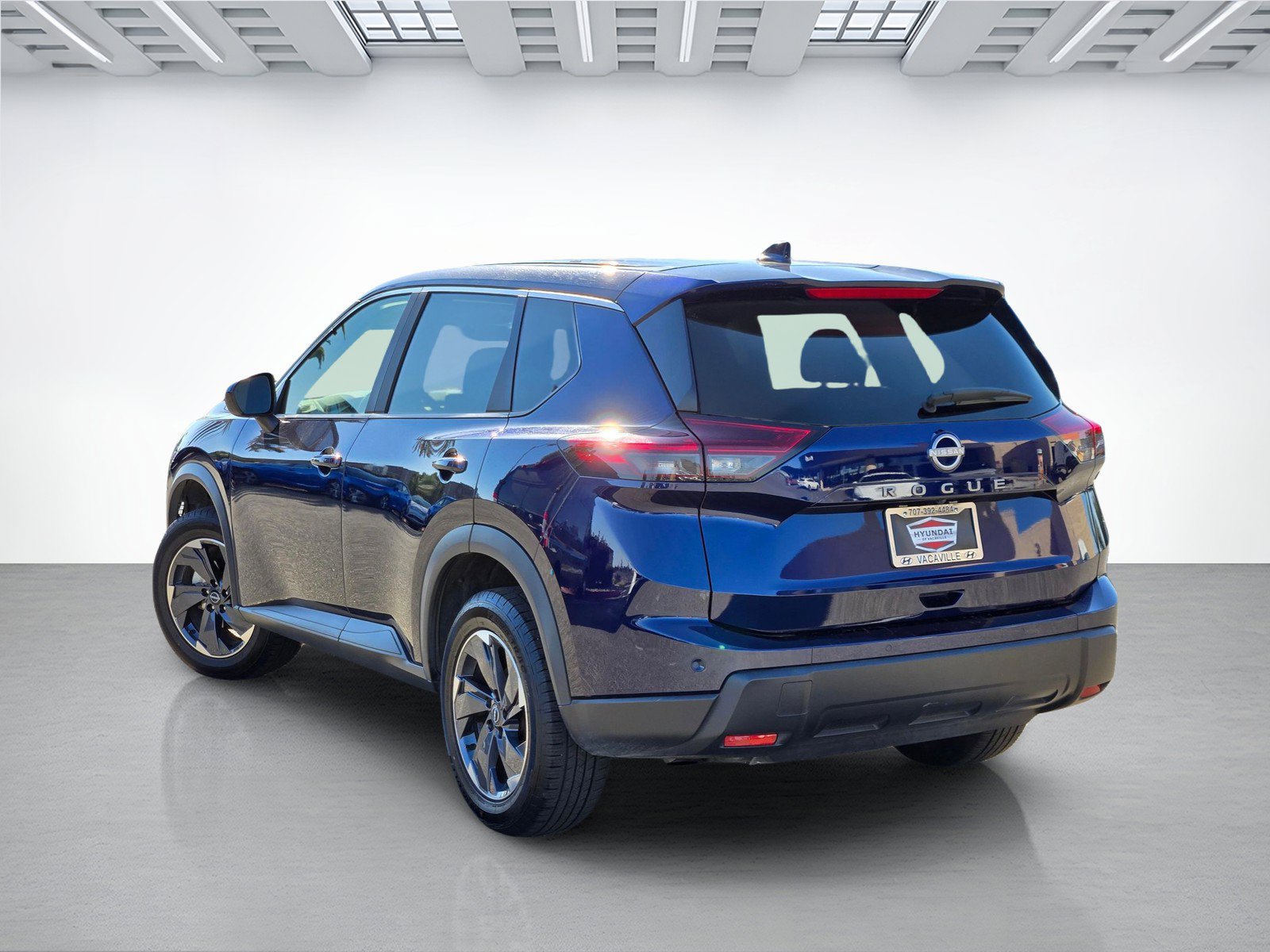Used 2025 Nissan Rogue SV FWD image 6