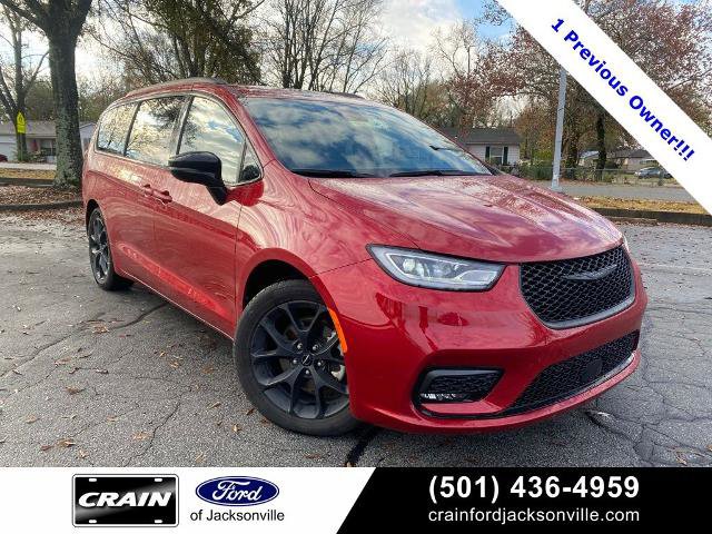 Used 2025 Chrysler Pacifica Limited