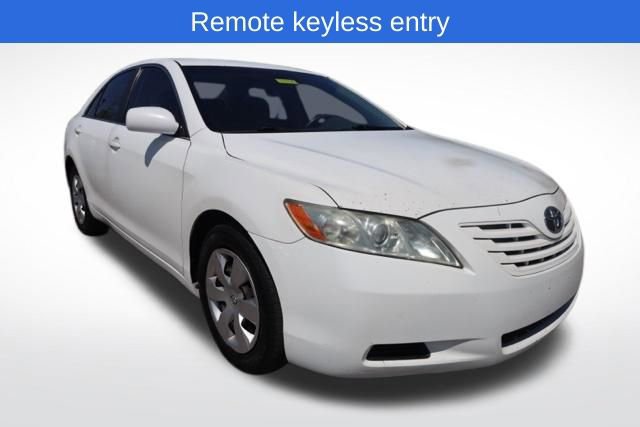 Used 2009 Toyota Camry LE image 2