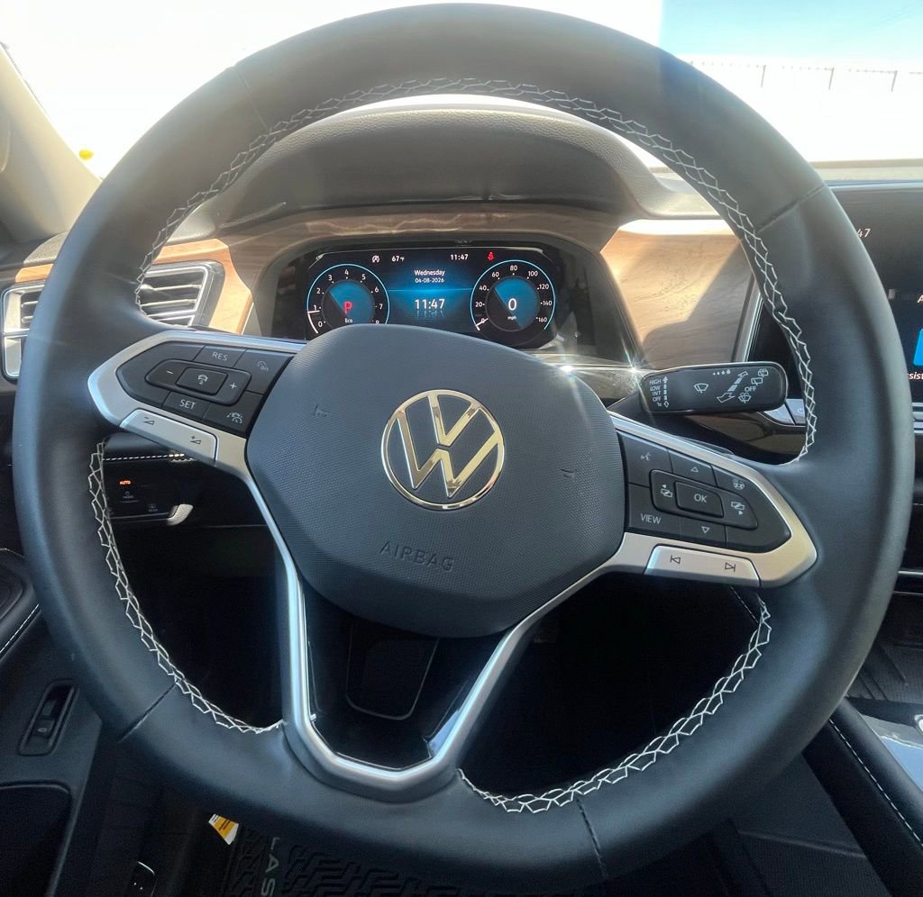 Certified 2025 Volkswagen Atlas SE image 6