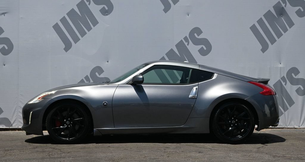 Used 2014 Nissan 370Z Touring w/ Sport Package RWD image 8