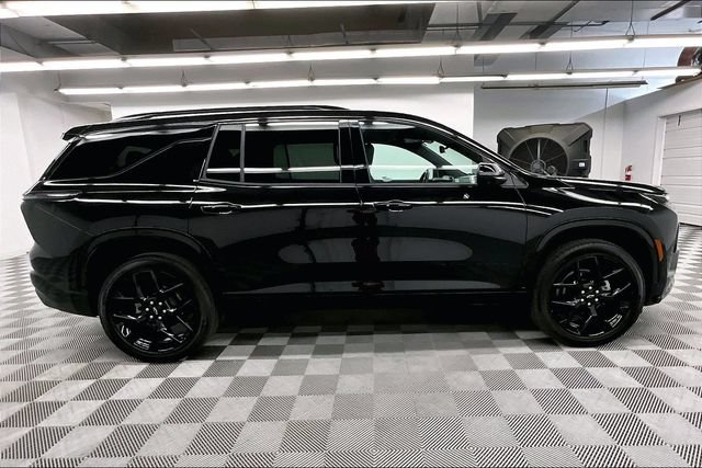 Used 2025 Chevrolet Traverse RS w/ LPO, Floor Liner Package AWD/4WD image 15