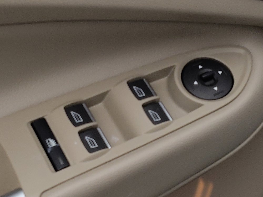 Used 2018 Ford Escape Titanium w/ Ford Safe & Smart Package image 27