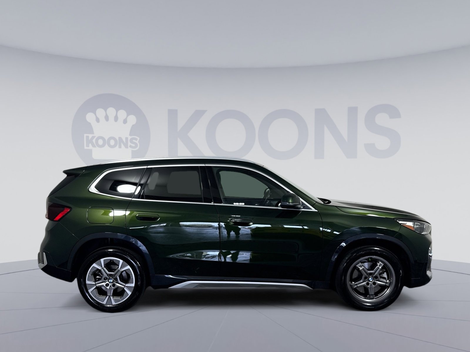 Used 2025 BMW X1 xDrive28i w/ Convenience Package AWD/4WD image 8