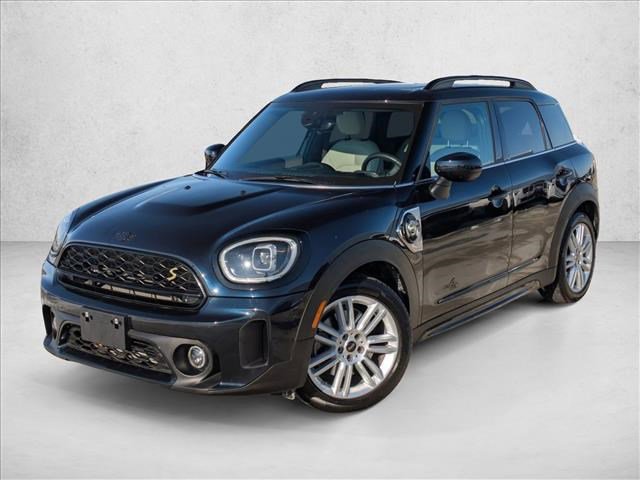Used 2023 MINI Cooper Countryman SE image 1