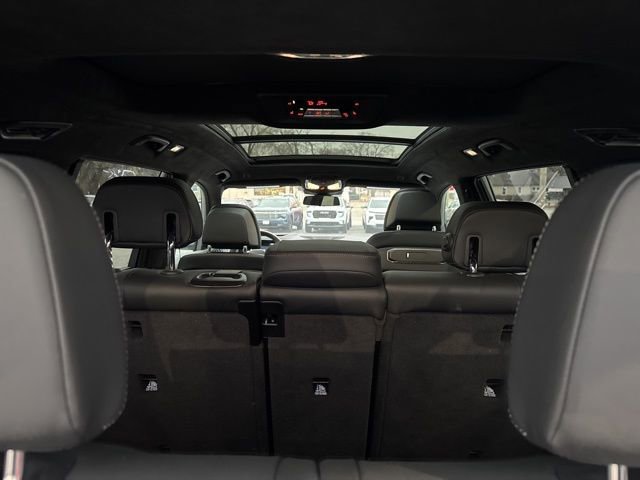 Used 2024 BMW X7 xDrive40i w/ M Sport Package image 11