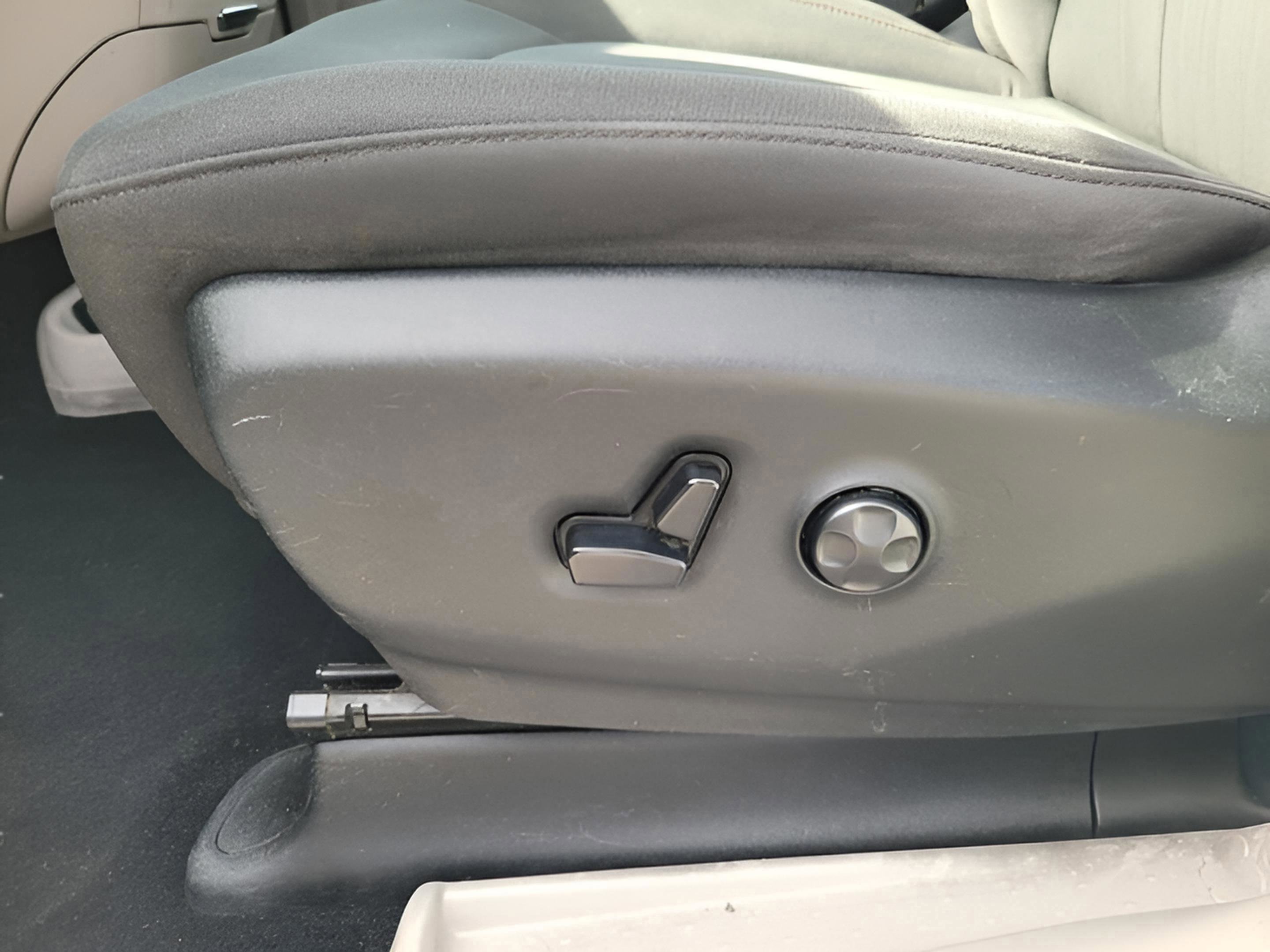 Used 2019 Chrysler Pacifica Touring Plus image 15