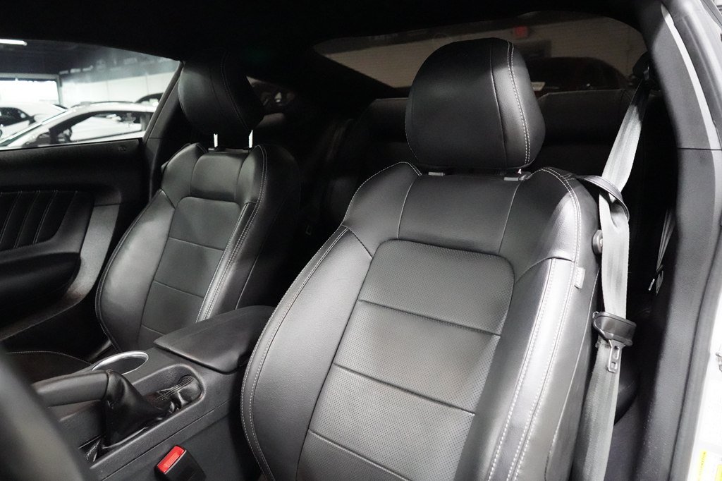 Used 2022 Ford Mustang GT Premium w/ Ford Safe & Smart Package RWD image 11