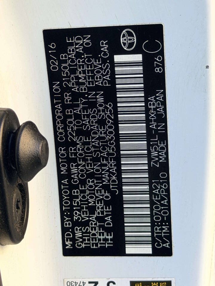 Used 2016 Toyota Prius Three Touring FWD image 17