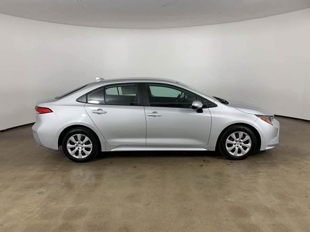 Used 2024 Toyota Corolla LE image 7