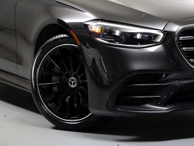 Certified 2022 Mercedes-Benz S 500 S 500 w/ AMG Line Package image 3