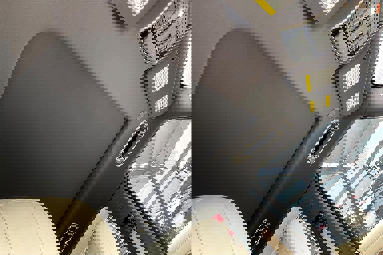 Used 2023 Land Rover Range Rover SE image 14