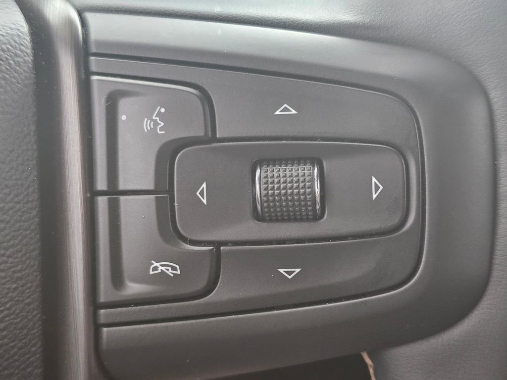 Certified 2023 GMC Yukon XL AT4 w/ AT4 Premium Plus Package AWD/4WD image 31