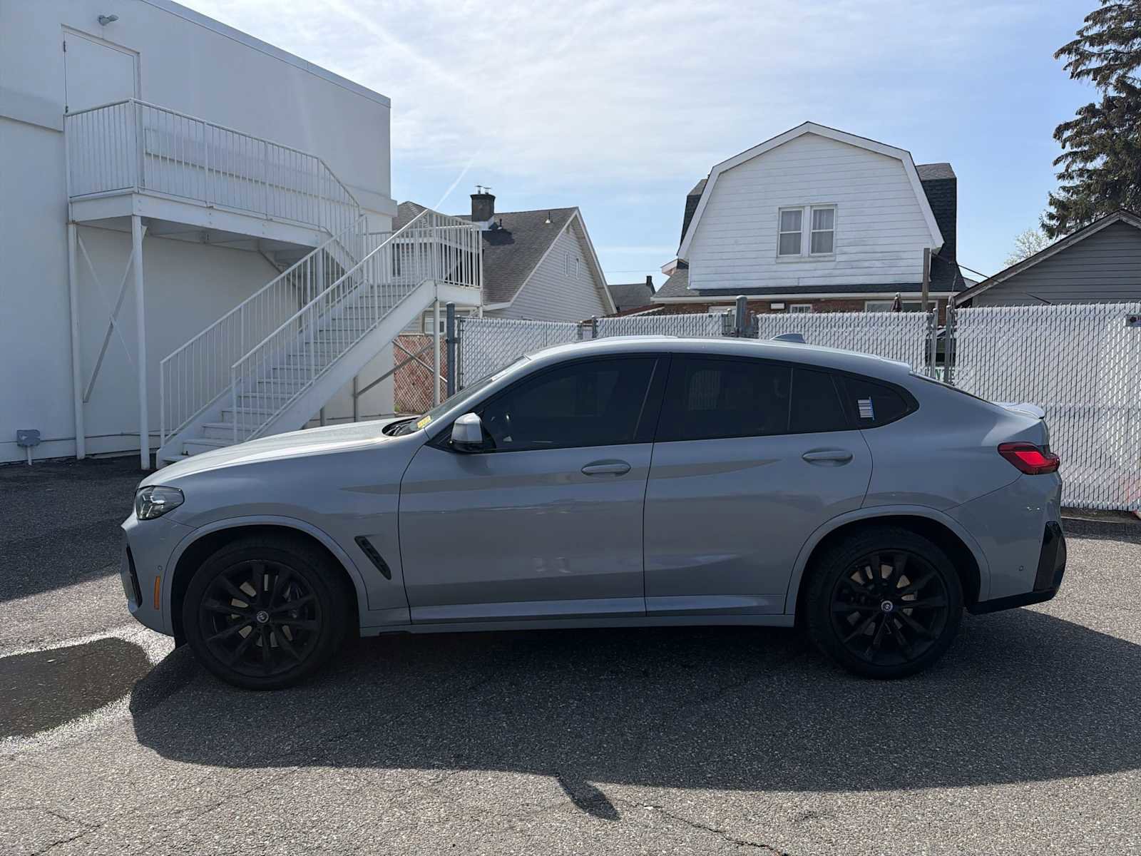 Certified 2023 BMW X4 xDrive30i w/ M Sport Package AWD/4WD image 8