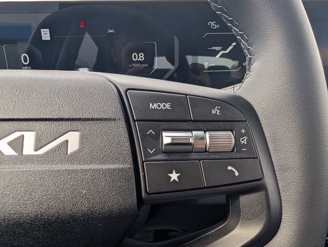 Used 2025 Kia K4 EX image 19