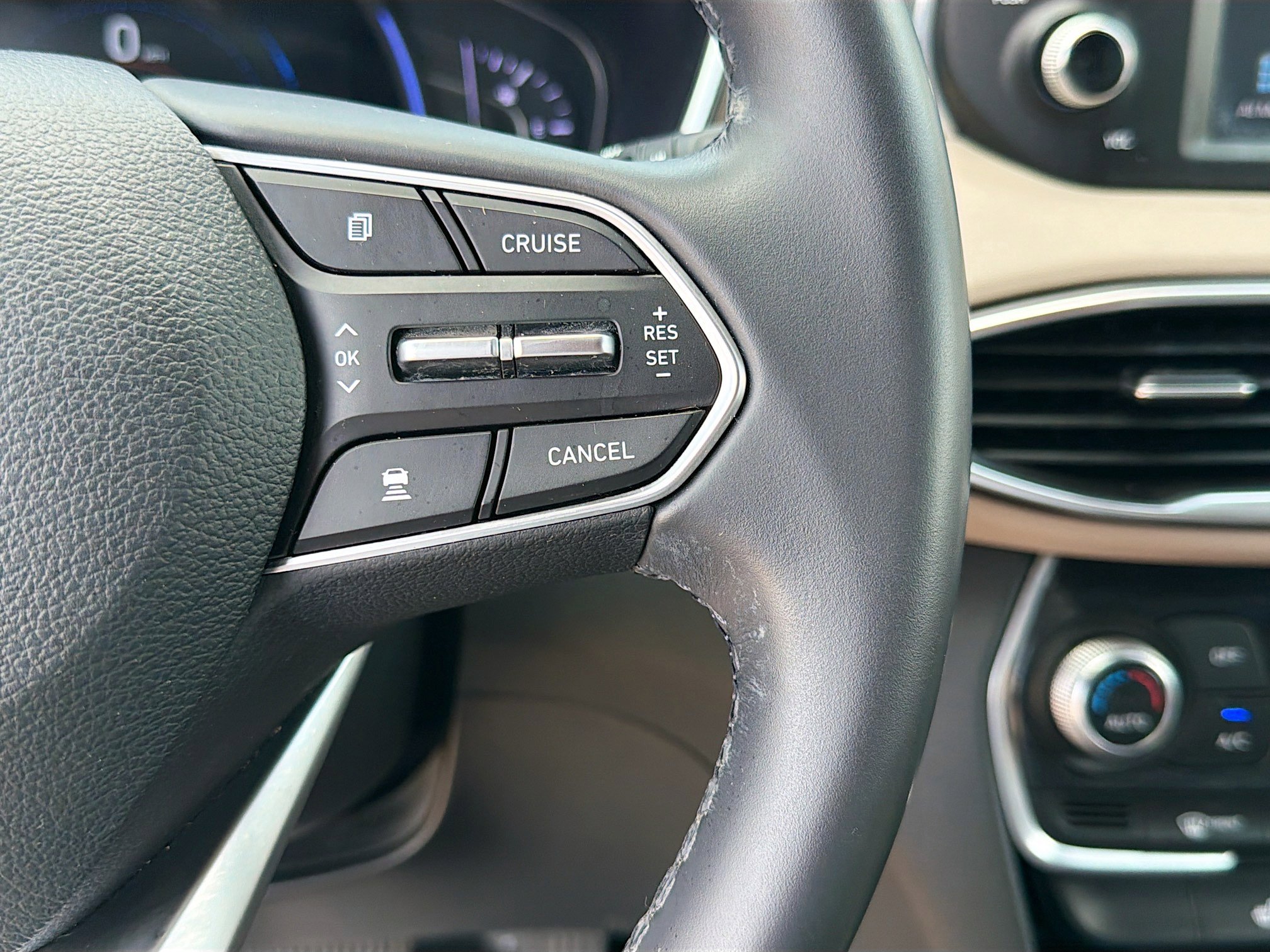 Used 2019 Hyundai Santa Fe Limited image 38