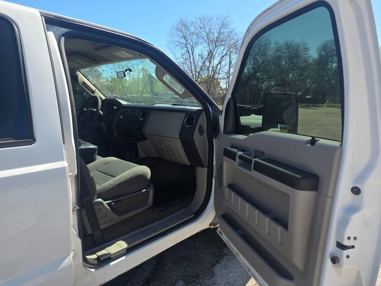 Used 2009 Ford F250 Lariat AWD/4WD image 13