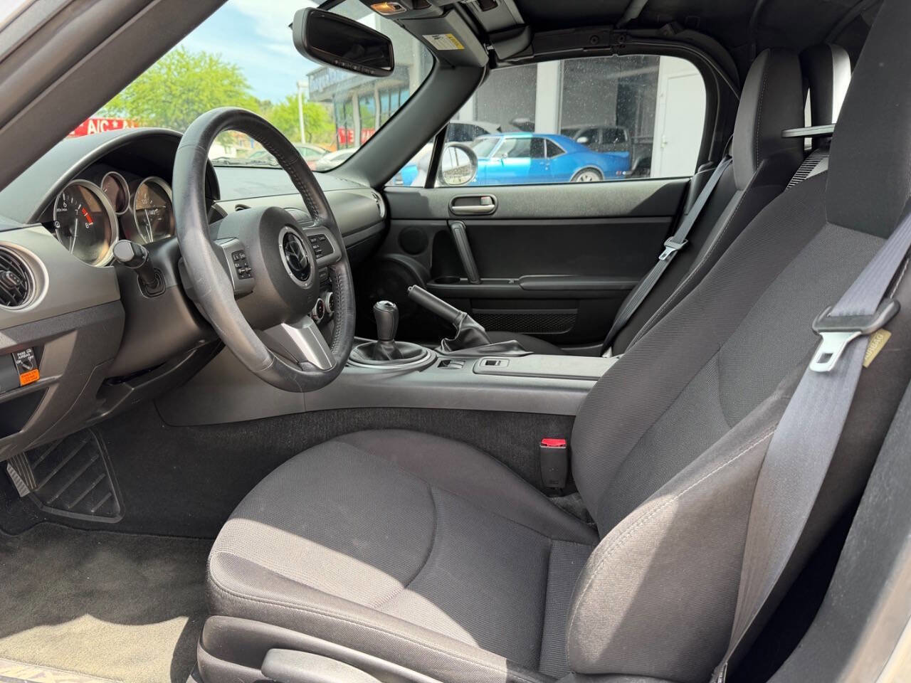 Used 2010 MAZDA MX-5 Miata Touring w/ Suspension Pkg image 6