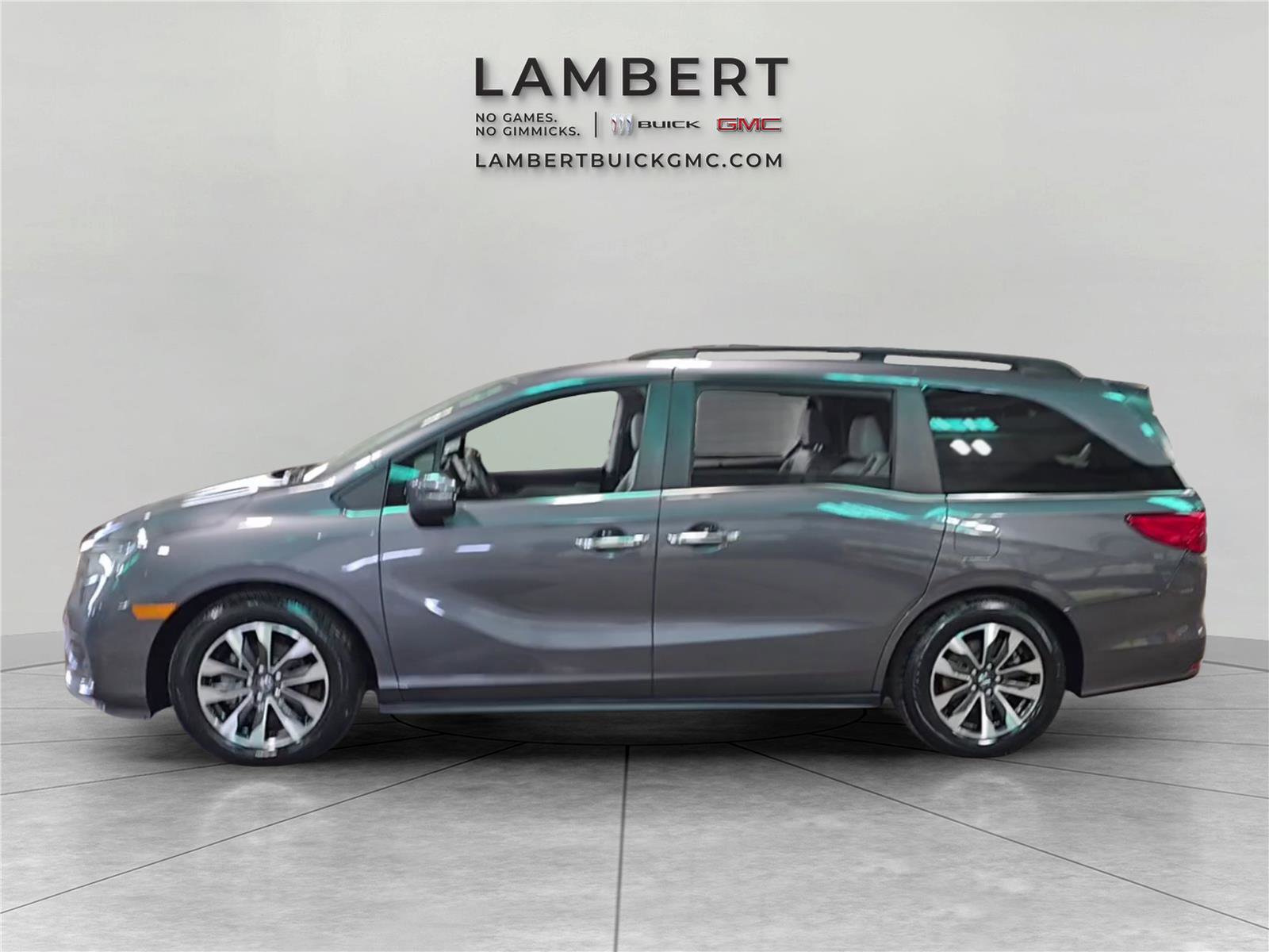 Used 2024 Honda Odyssey EX-L image 2