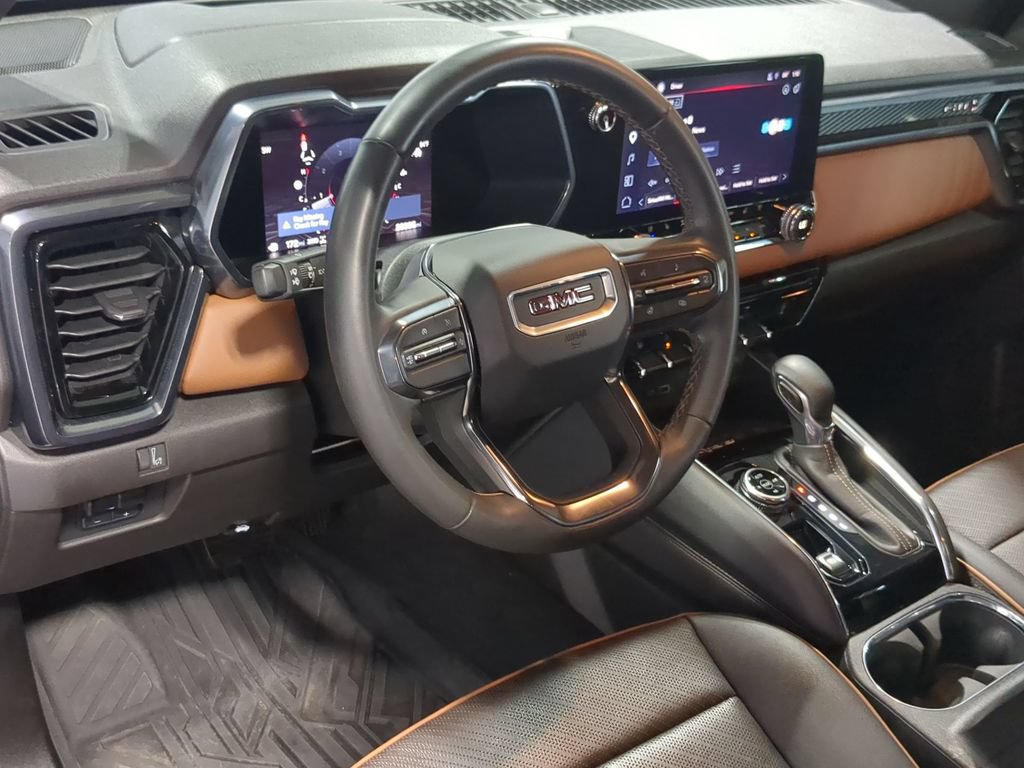 Used 2023 GMC Canyon AT4 w/ AT4 Premium Package AWD/4WD image 12