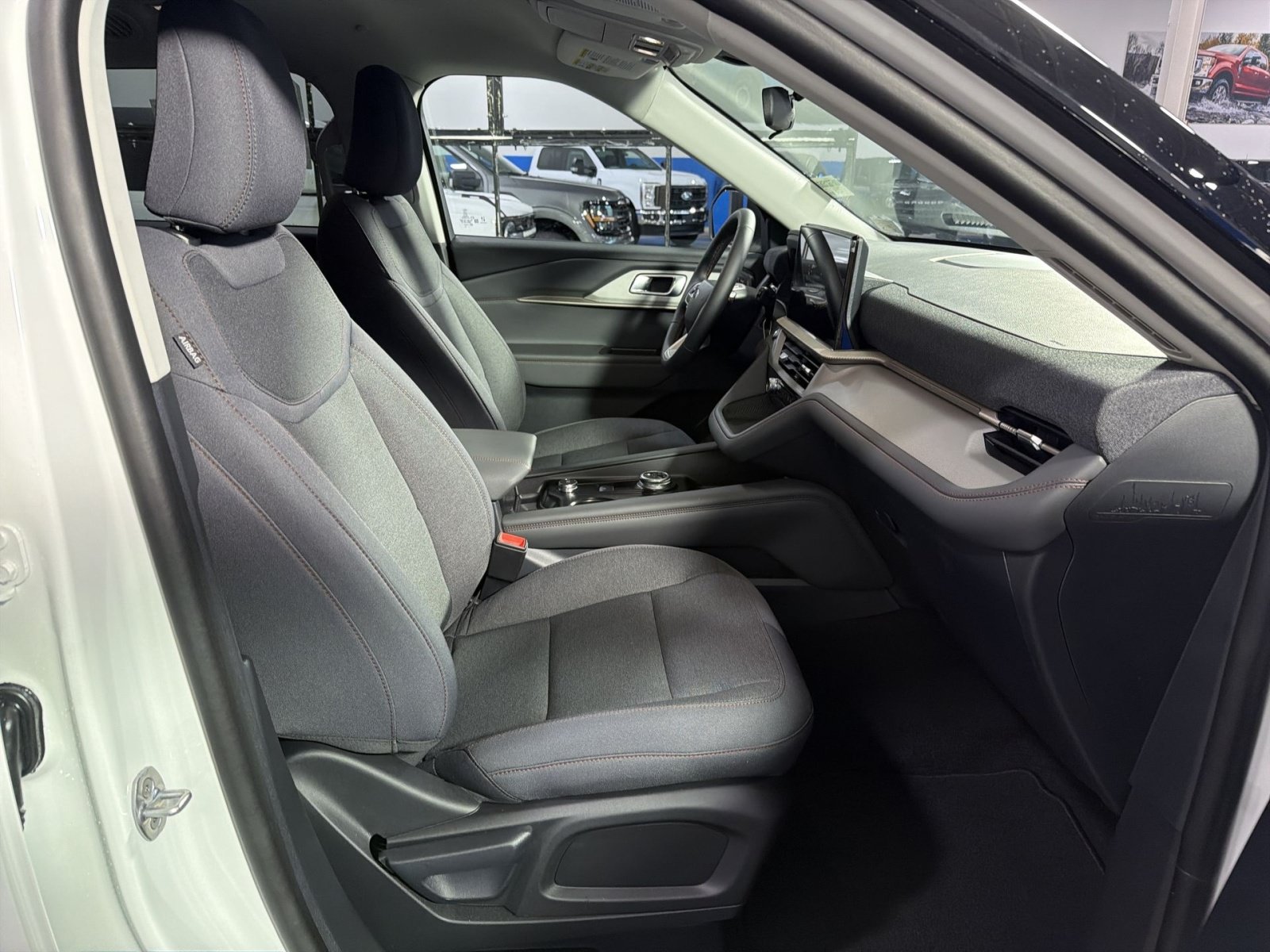 New 2026 Ford Explorer Active AWD/4WD image 25