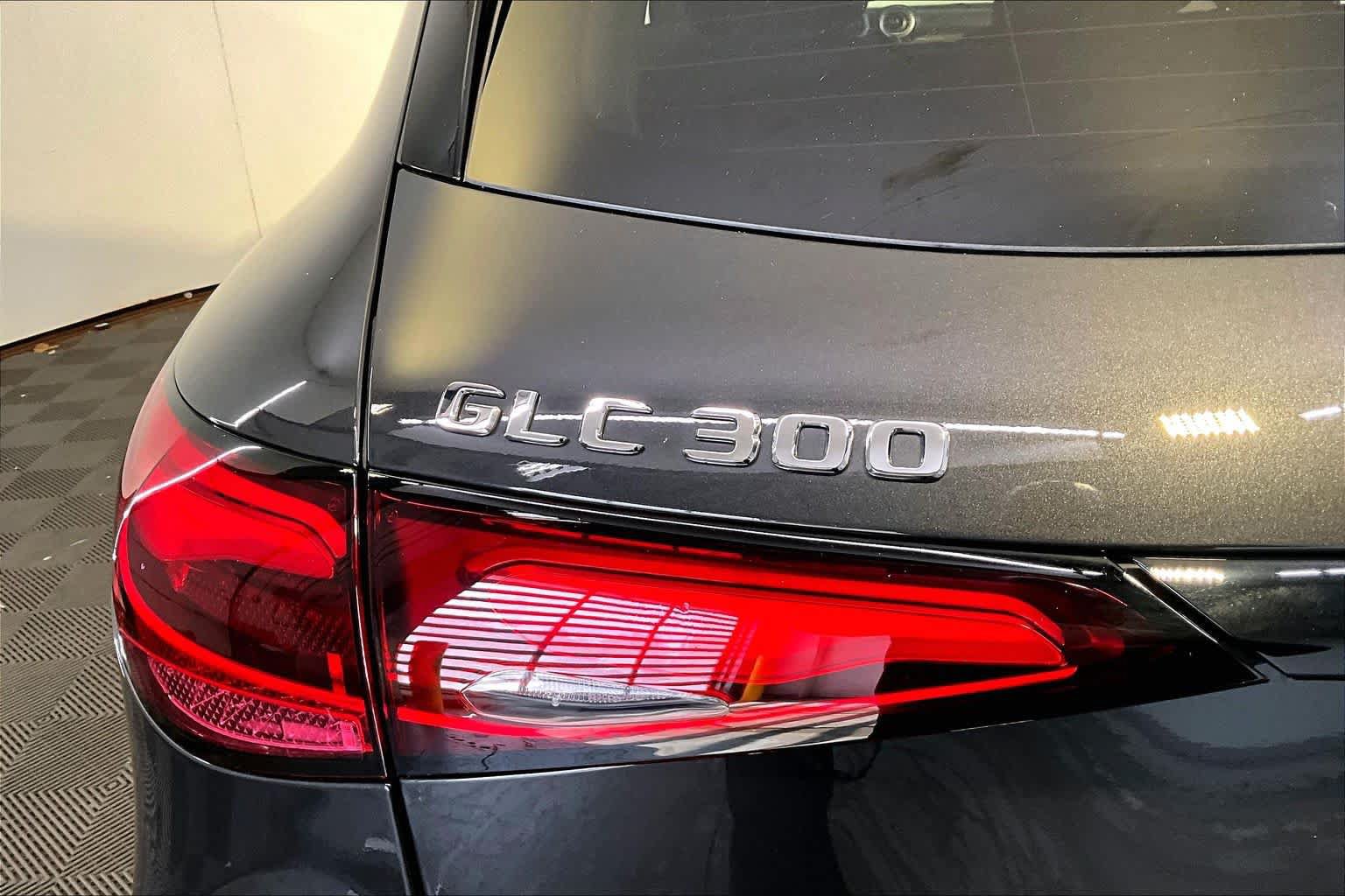 Certified 2026 Mercedes-Benz GLC 300 4MATIC image 33
