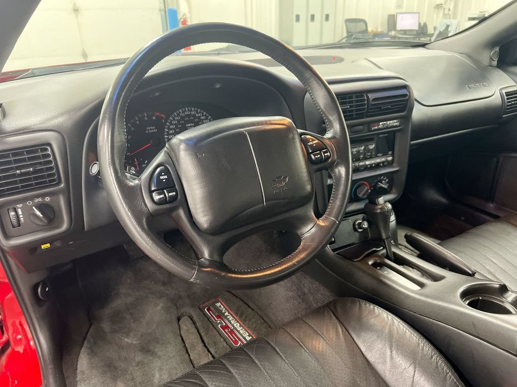 Used 2002 Chevrolet Camaro Z28 RWD image 10