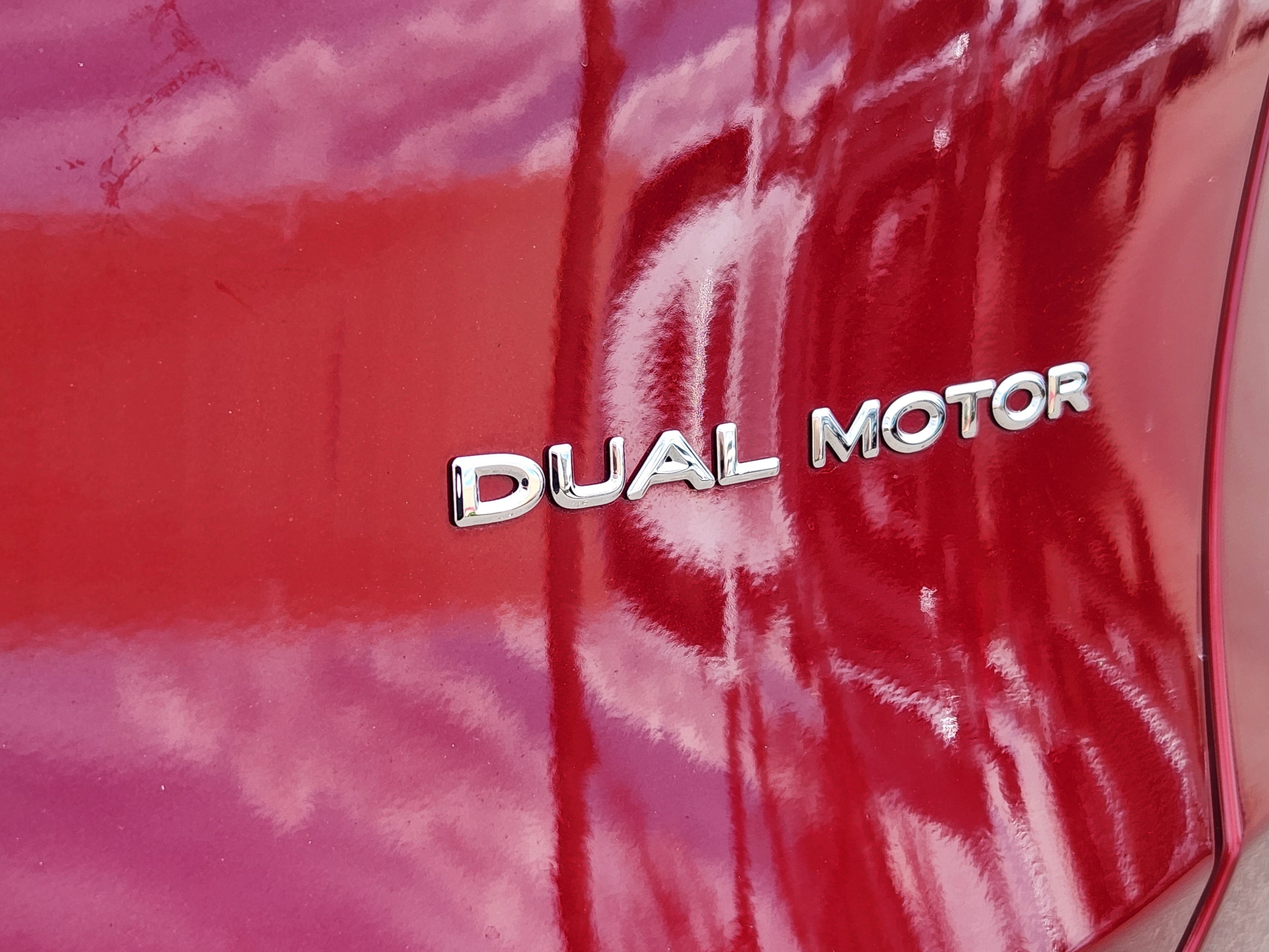 Used 2025 Tesla Model Y Long Range image 10