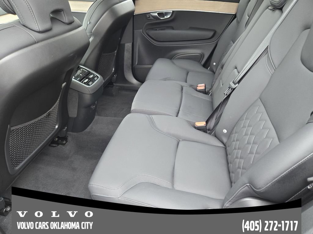 Certified 2025 Volvo XC90 B5 Plus image 29
